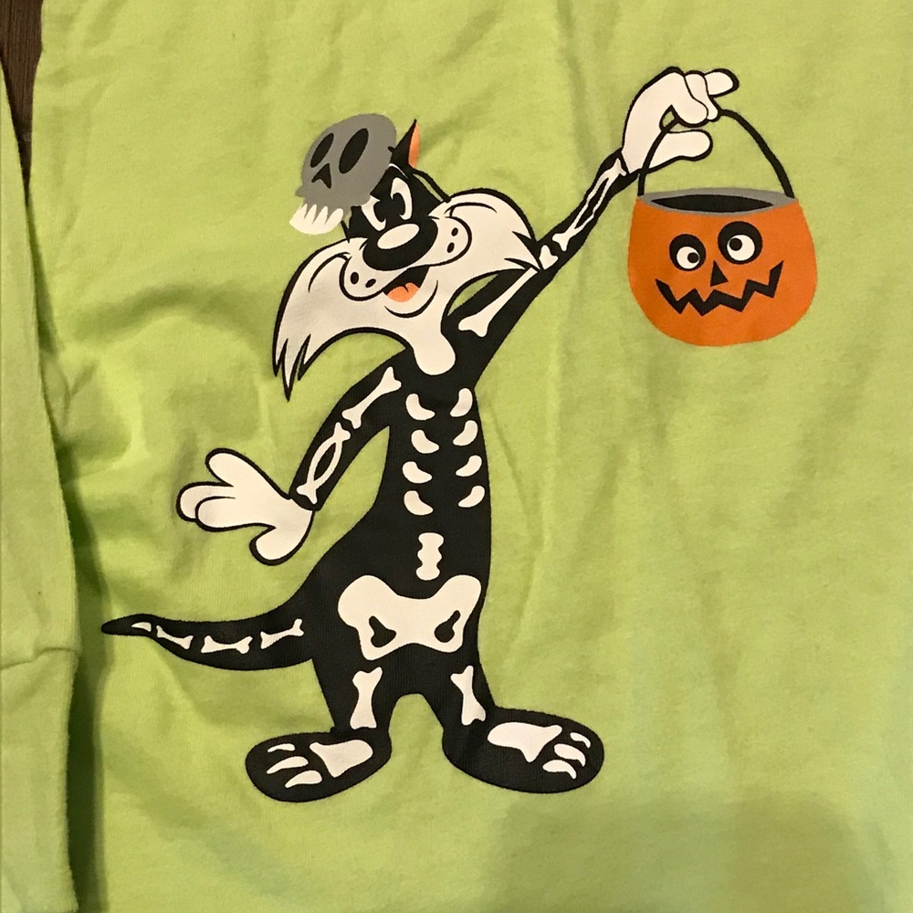 NWT Looney Tunes Long Sleeve Shirt - Picture 2 of 4